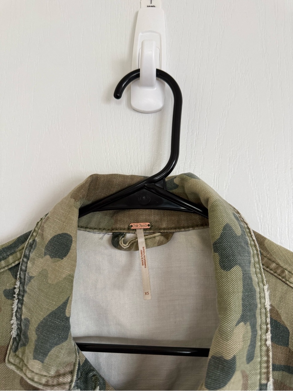 Free People Camo Cropped Denim Jacket - Picture 5 of 5